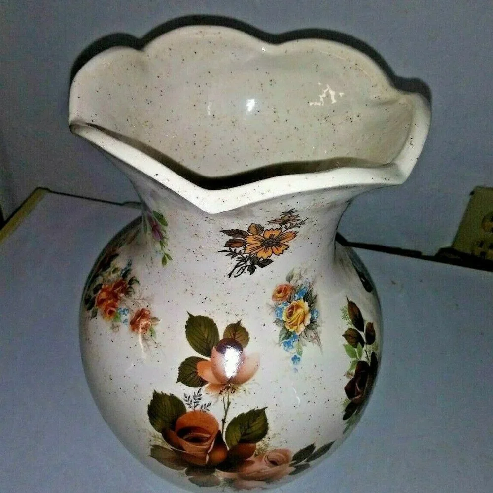 Vintage gorgeous vase